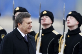 Prezident Janukovyč během n&aacute;v&scaron;těvy Ruska.